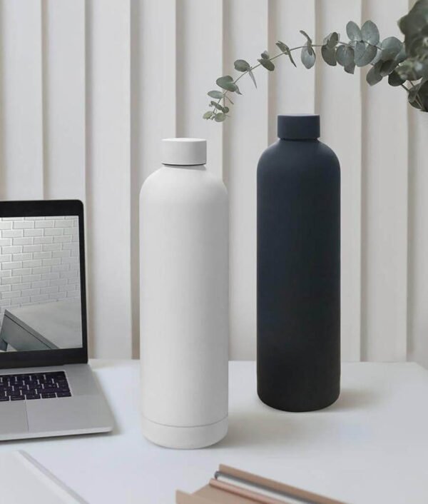 Soft Touch Insulated Water Bottle - 1000ml - Image 4
