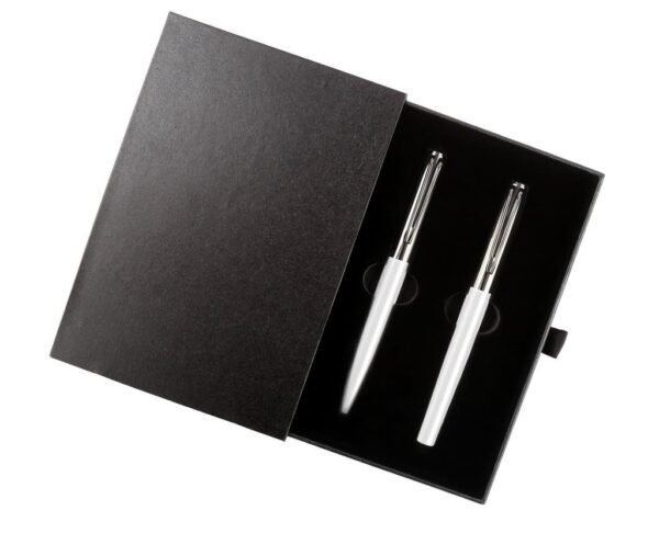 Gift Set of Roller and Ball Pen - Image 4
