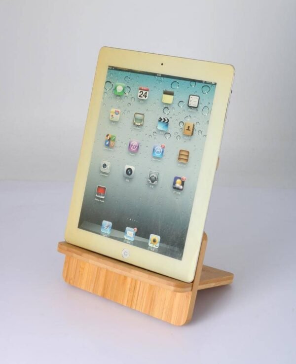Eco-Neutral 3-in-1 Bamboo 10W Simultaneous Charging Station - Image 2